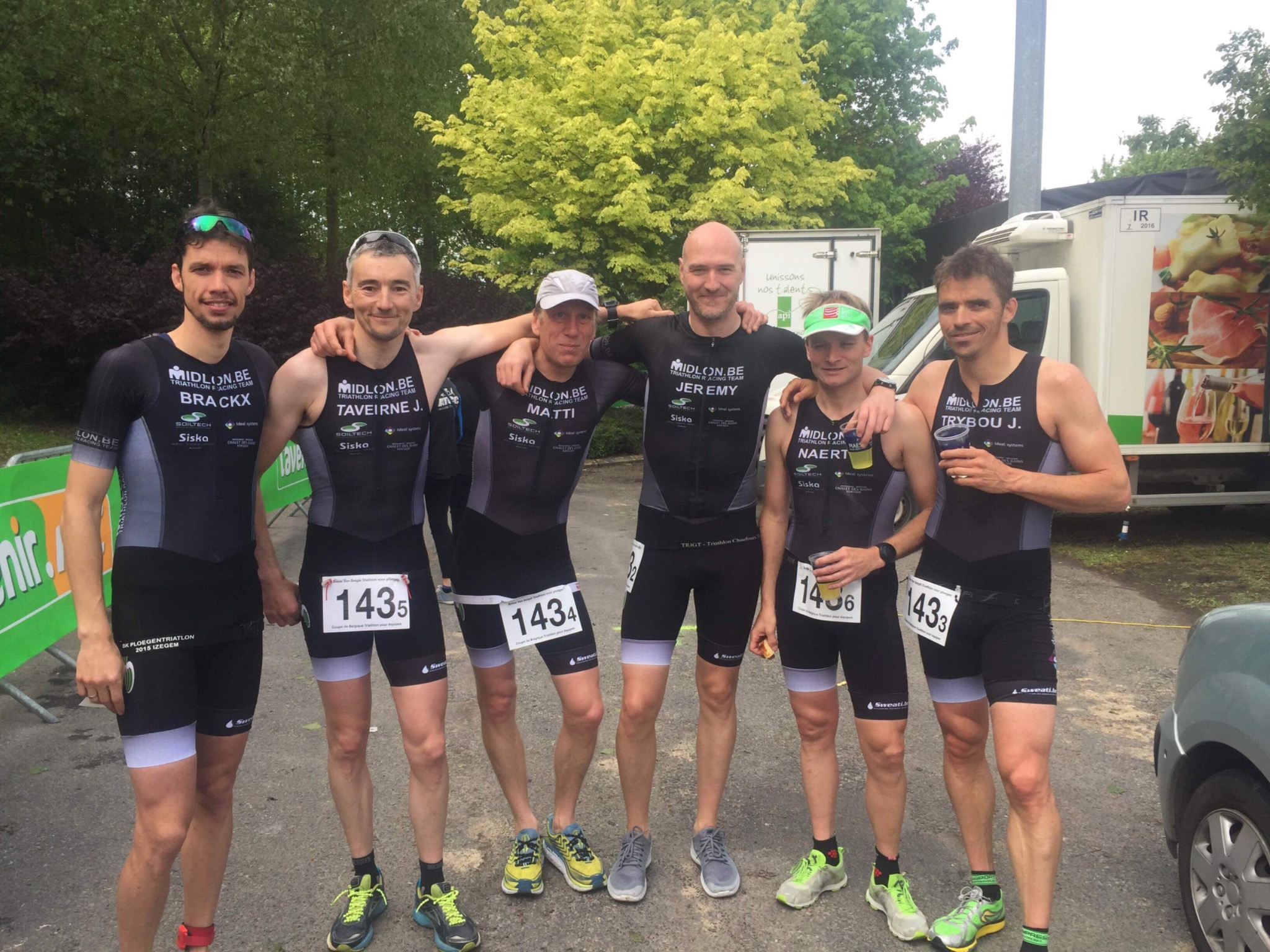 Groepsfoto van Midlon-lopers